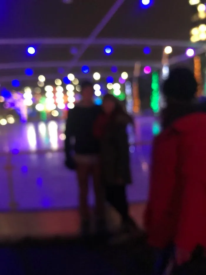 Cuando me piden que haga una foto miro los ángulos, la iluminación, hago varias... Cuando pido una foto yo, sale esto: