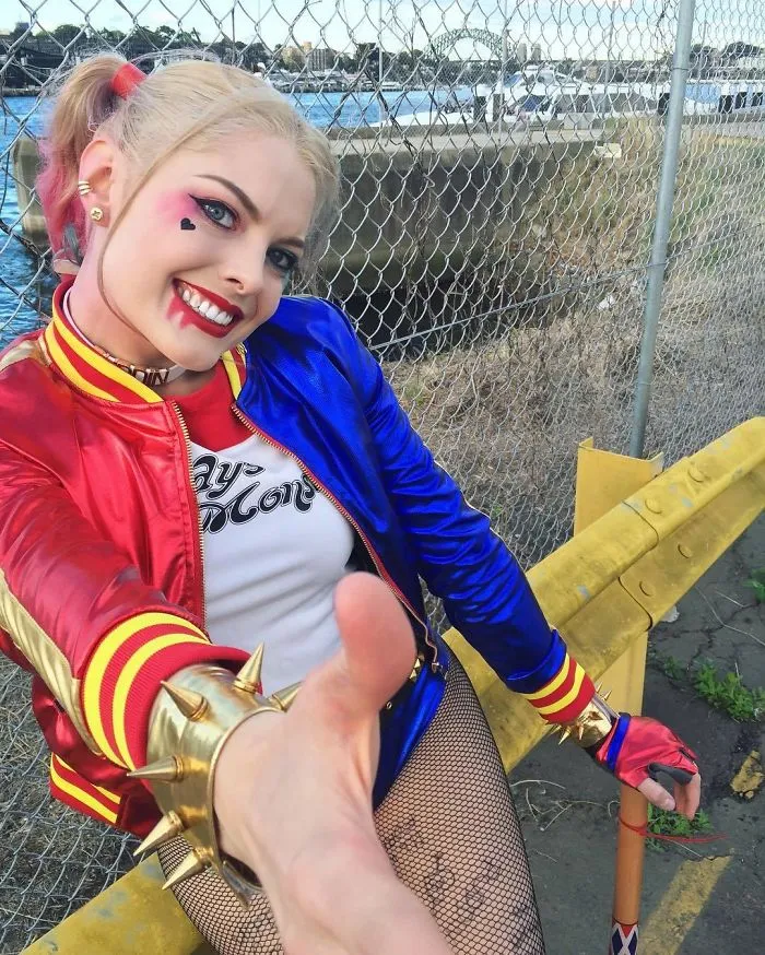 Cosplay de Harley Quinn por Laura Gilbert