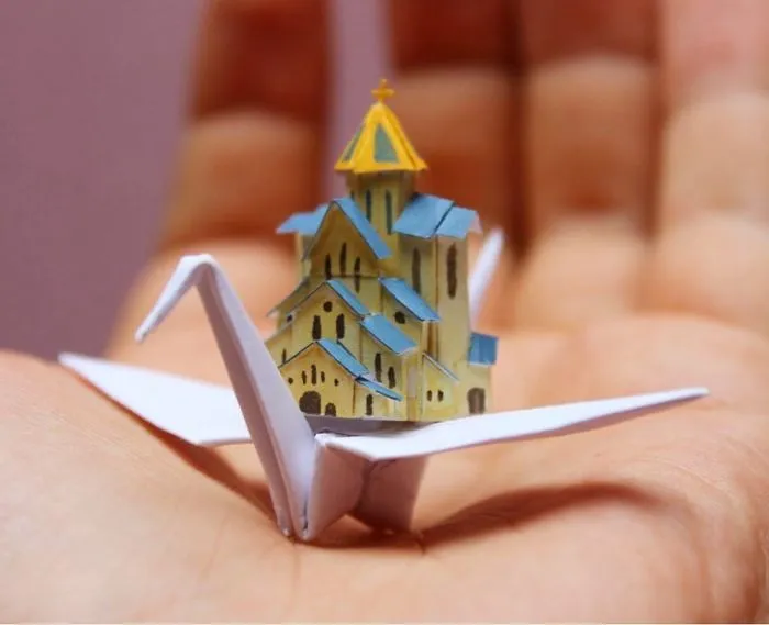 I Folded And Decorated An Origami Crane Every Day, For 1000 Days