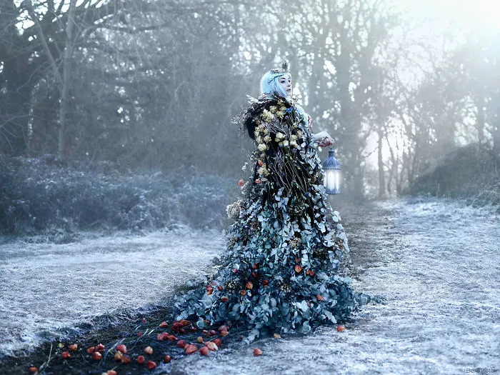 This Photographer Photographs Women Like No One Else, And The Result Is Straight From A Fairy Tale 