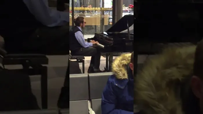 Bus Driver Performs "Game Of Thrones" Theme