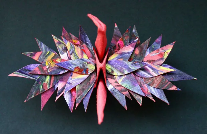 Durante 1000 días he creado y decorado una grulla de origami diaria