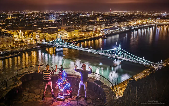 I Spent The Last Three Christmas Seasons Capturing The Wonderful Festive Air Of My Hometown