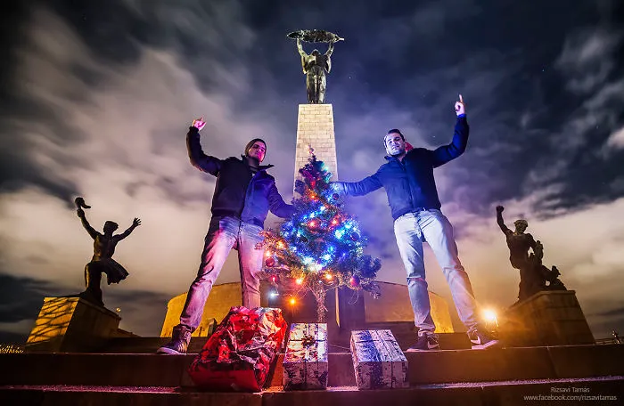 I Spent The Last Three Christmas Seasons Capturing The Wonderful Festive Air Of My Hometown
