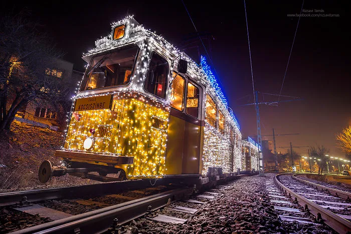 I Spent The Last Three Christmas Seasons Capturing The Wonderful Festive Air Of My Hometown