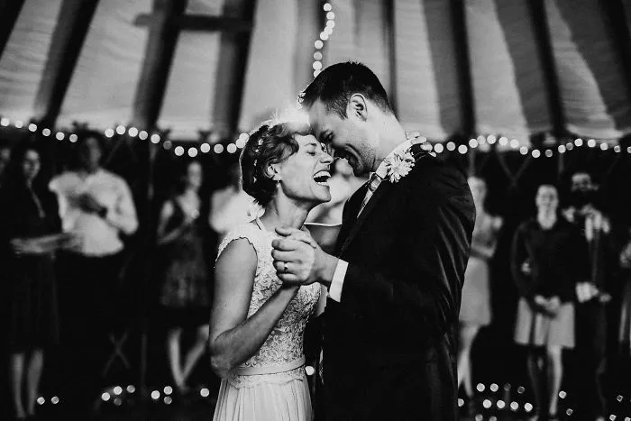 Se acaban de anunciar las mejores fotos de boda del año, y son increíbles