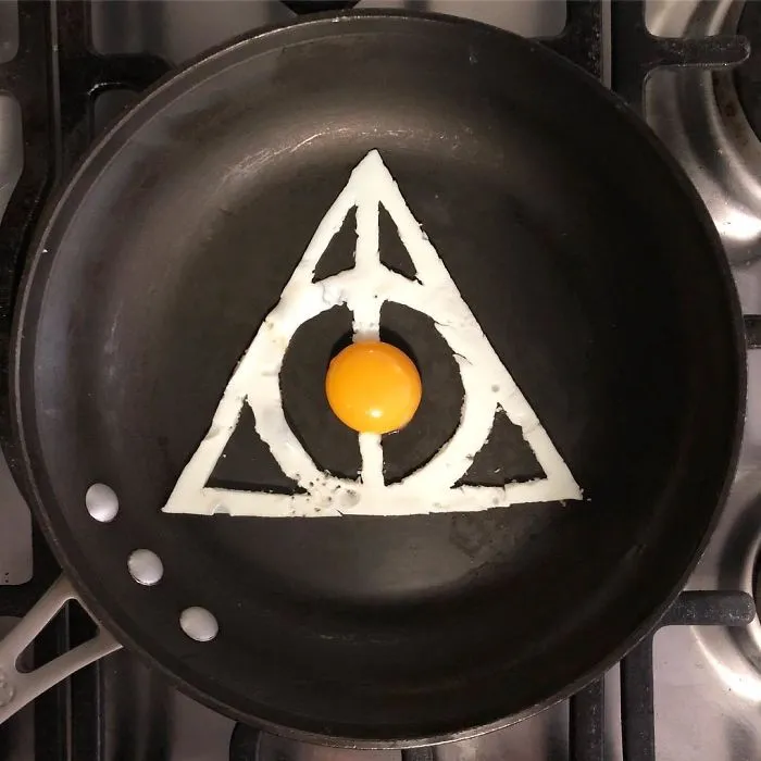 Artist Turns His Breakfast Eggs Into Works Of Art