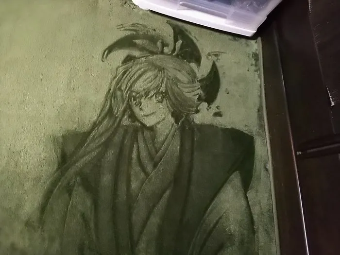 This Lady Draws On Her Carpet And The Result Is So Good, You'll Never Want To Step On It
