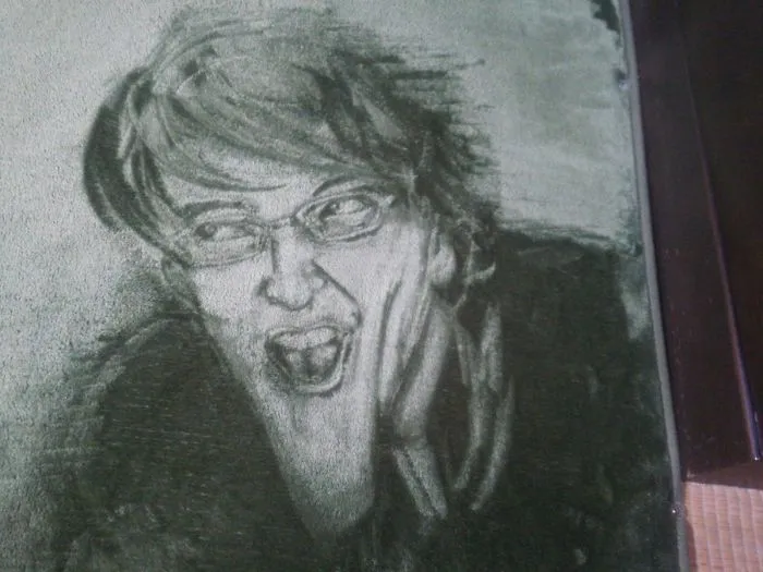 This Lady Draws On Her Carpet And The Result Is So Good, You'll Never Want To Step On It