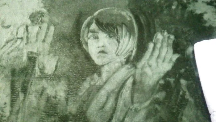 This Lady Draws On Her Carpet And The Result Is So Good, You'll Never Want To Step On It