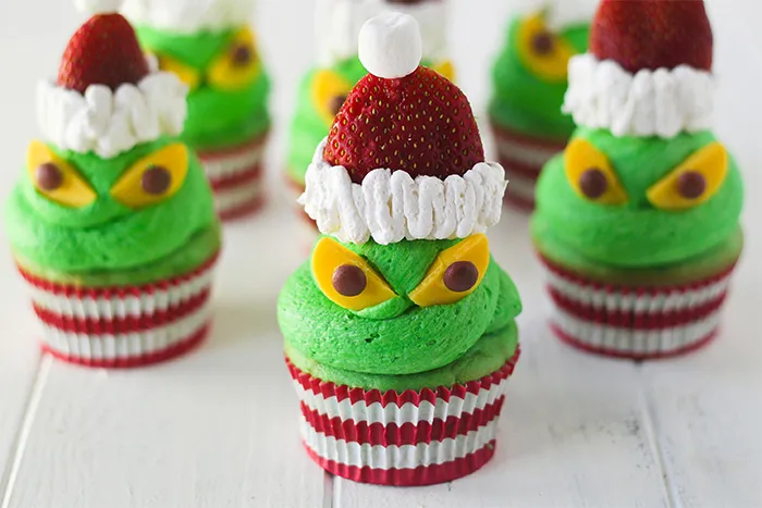 93 Of The Most Creative Christmas Cupcake Ideas Ever