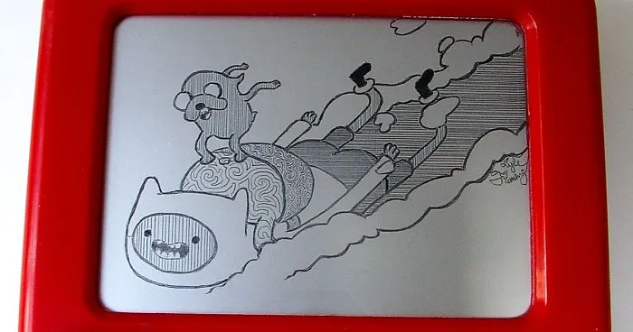 Etch-A-Sketch Artist Creates Mind-Blowing Works By Simply Turning The Dials