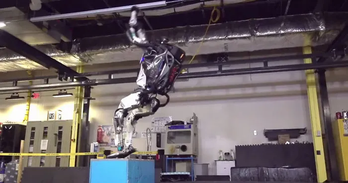 This Robot Pulled Off An Impossible Backflip And The Internet Goes Nuts, Predicting The Rise Of Terminators