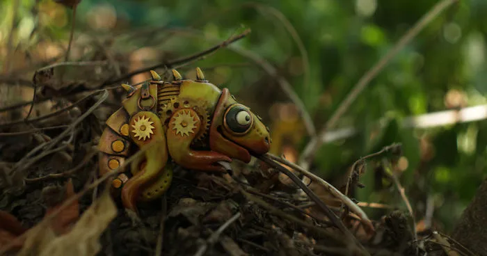 Figurine Biomechanics Chameleon