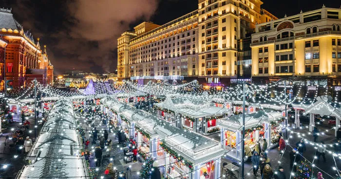 Moscow Looks Absolutely Magical During Christmas