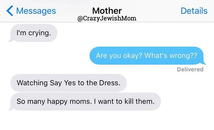 Daughter Posts Brutally Honest Texts That She Receives From Her Crazy Jewish Mother, And It's Hilarious