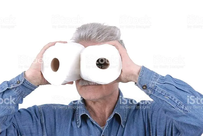 El papel higiénico como prismáticos