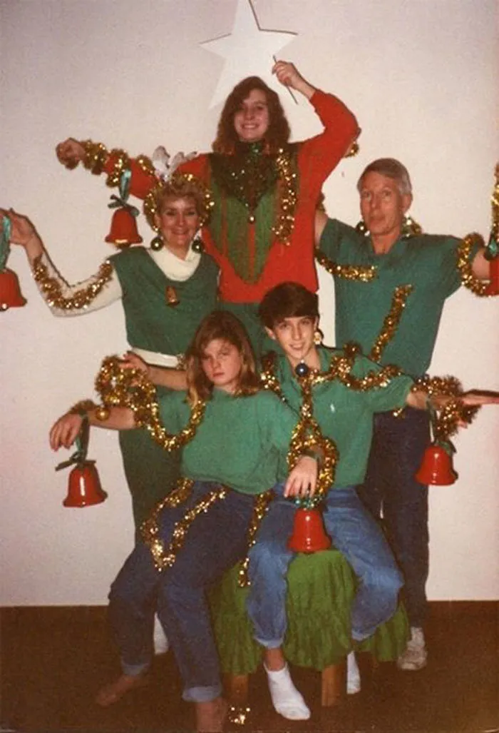 1 Day To Xmas: With Bells On. Stephanie Wasn’t Thrilled With This Recession-Inspired Christmas Tree