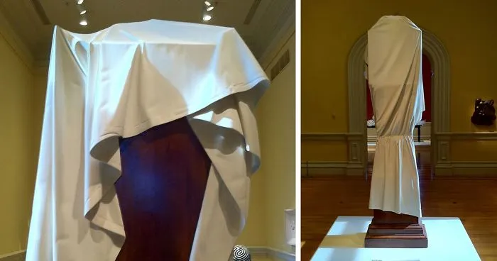 People Were Confused Why This Clock In A Museum Was Covered With A Sheet But Then They Read The Plaque