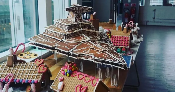 This Giant Gingerbread Imperial Star Destroyer Just Put All Gingerbreads To Shame