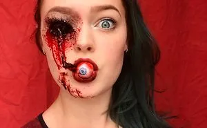Popped Out Eyeball 👁
