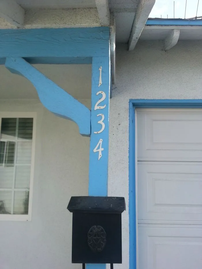Nobody Ever Believes Me When I Tell Them My Address