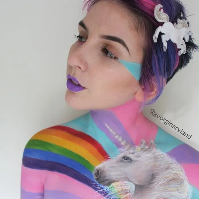 Makeup Artist Creates Incredible Drawings Using Her Own Body As Canvas