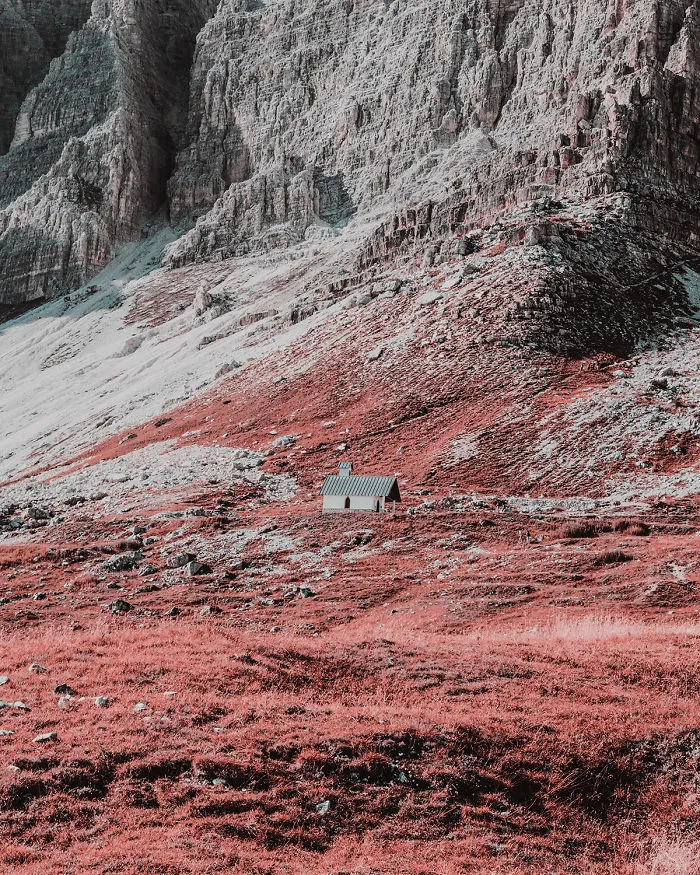 Here's How Colorblind People With Tritanopia See The World