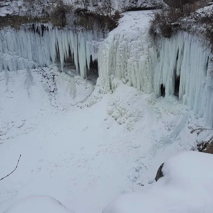 Cascada de Minnehaha helada