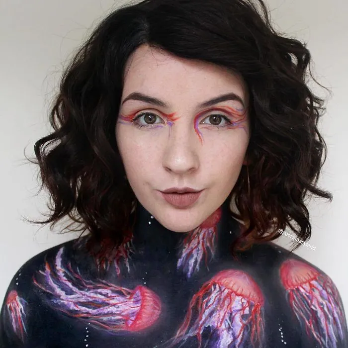 Makeup Artist Creates Incredible Drawings Using Her Own Body As Canvas