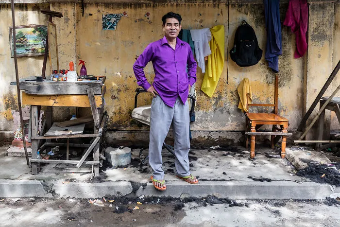 The Street Barbers Of Cambodia