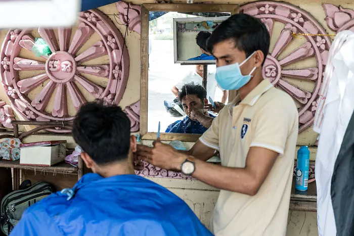 The Street Barbers Of Cambodia