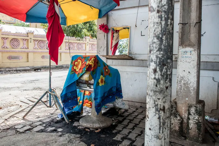 The Street Barbers Of Cambodia