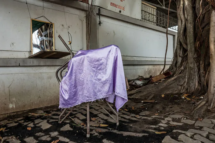 The Street Barbers Of Cambodia