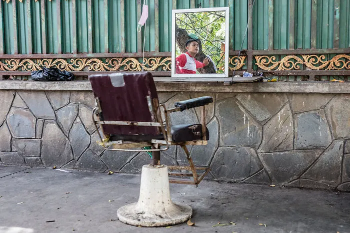 The Street Barbers Of Cambodia