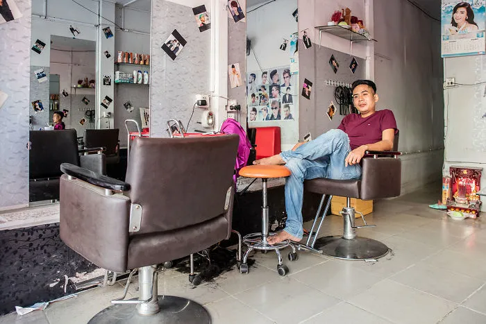 The Street Barbers Of Cambodia