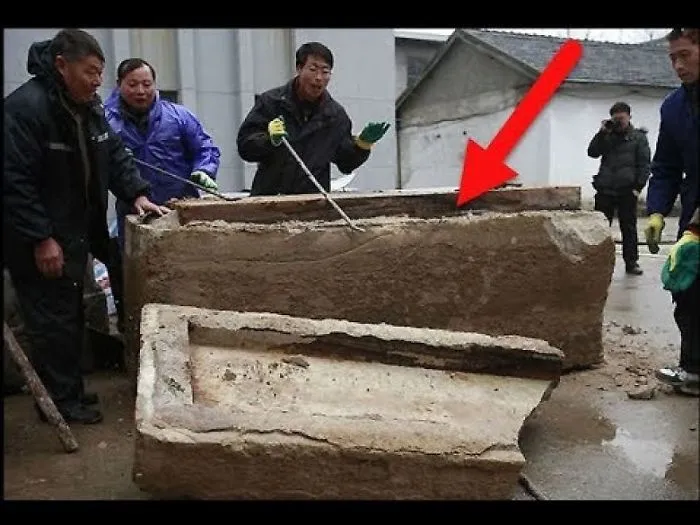 Road Workers Find Eerie Coffin With 700 Year-Old Mummy Inside