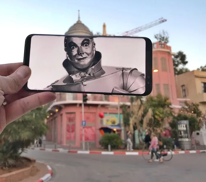 I Bring Everyday Objects To Life With My Smartphone