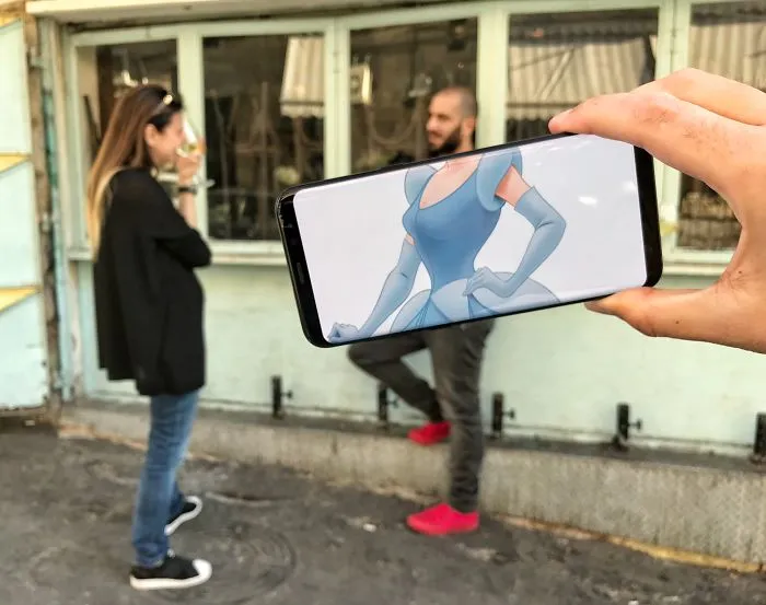 I Bring Everyday Objects To Life With My Smartphone