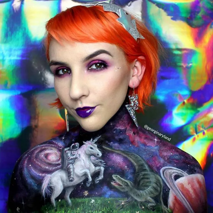 Makeup Artist Creates Incredible Drawings Using Her Own Body As Canvas