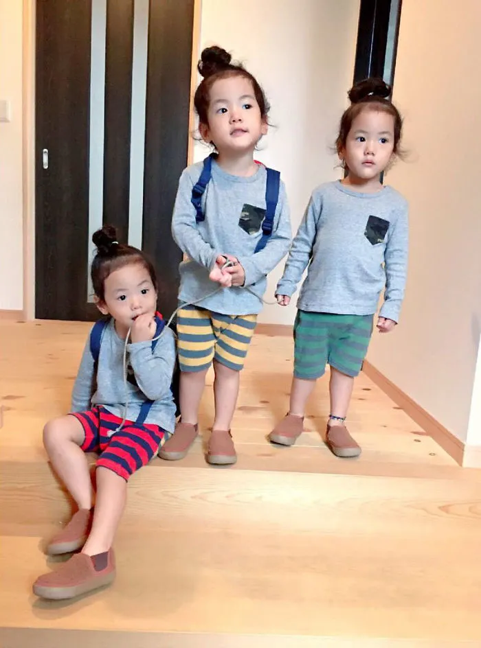 Japanese Mom Captures Her Life With Her Twins And Triplets And It's Just Too Adorable