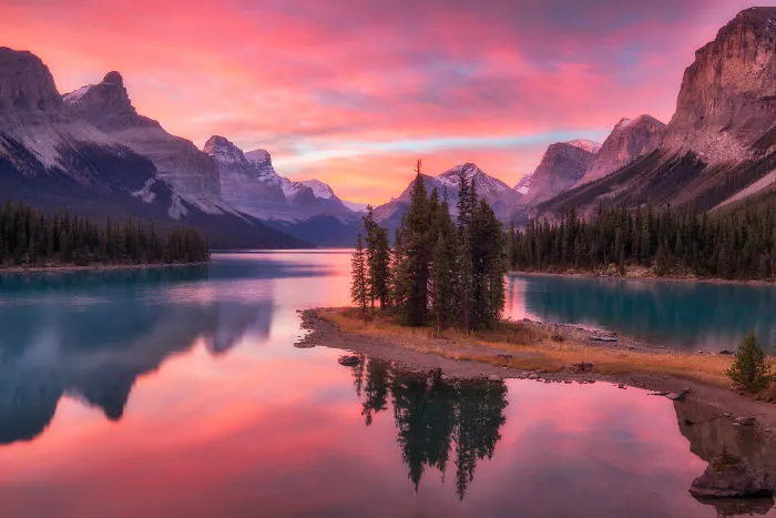 We Traveled The World's Most Scenic Destinations, And Here's What We Managed To Capture (20 Pics)