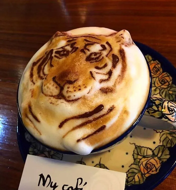 Coffee Artist Creates Impressive 3D Latte Art And It's Too Cute To Drink