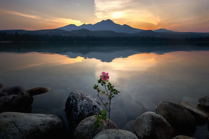 We Traveled The World's Most Scenic Destinations, And Here's What We Managed To Capture (20 Pics)