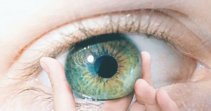 I Create Mind-Bending Pictures To Make You Look Twice