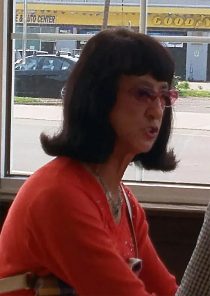 Es igual que Linda Belcher