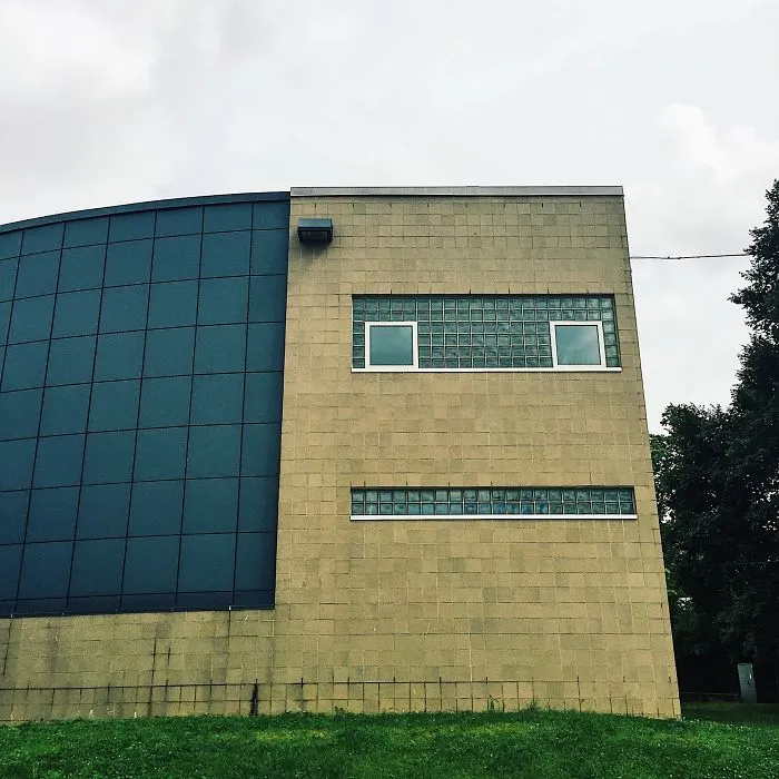 Este edificio se parece a Calculón de Futurama