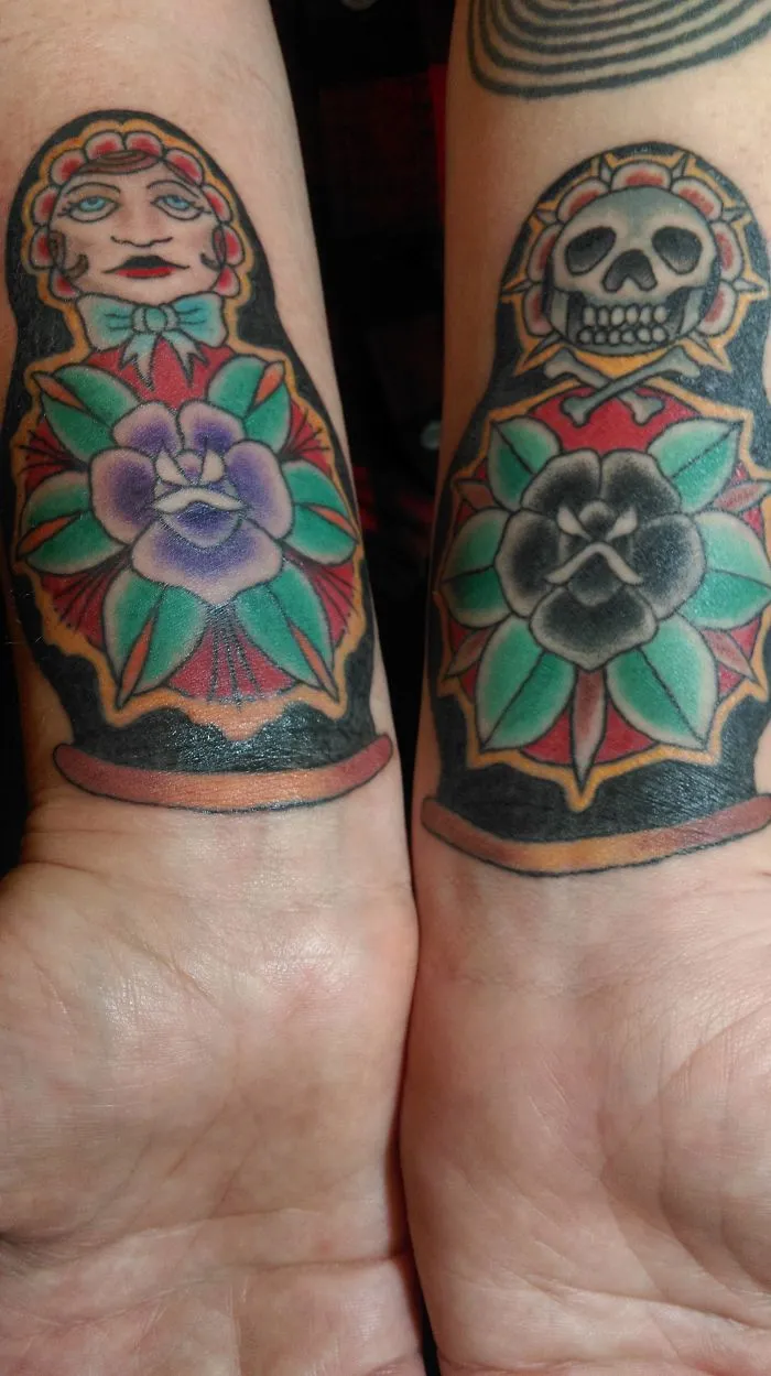 Mi hermana gemela falleció hace poco, me he tatuado esto en honor a mi otra mitad perdida