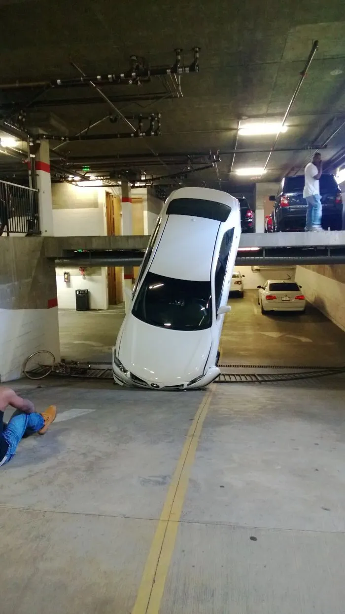 Llegar tarde al trabajo me salvó la vida. Si hubiera salido 2 segundos antes, se me habría caido este coche encima