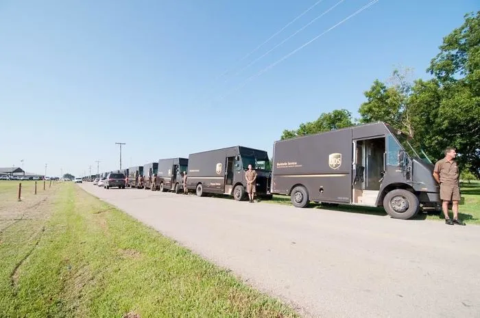 The Young Daughter Of A UPS Worker Passed Away Last Week In My Small Town. His Coworkers Showed Up To Support Their Friend At The Funeral
